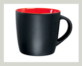 2-keramik-becher-innen-rot-gross-logo-aufdruck-schwarz-matt